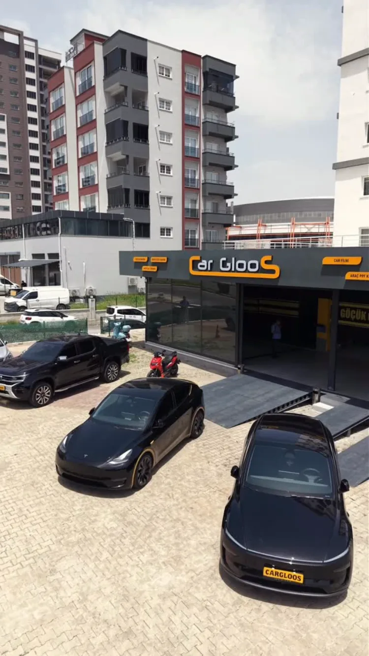 CarGloos Mersin dış cephe, 32. Cadde